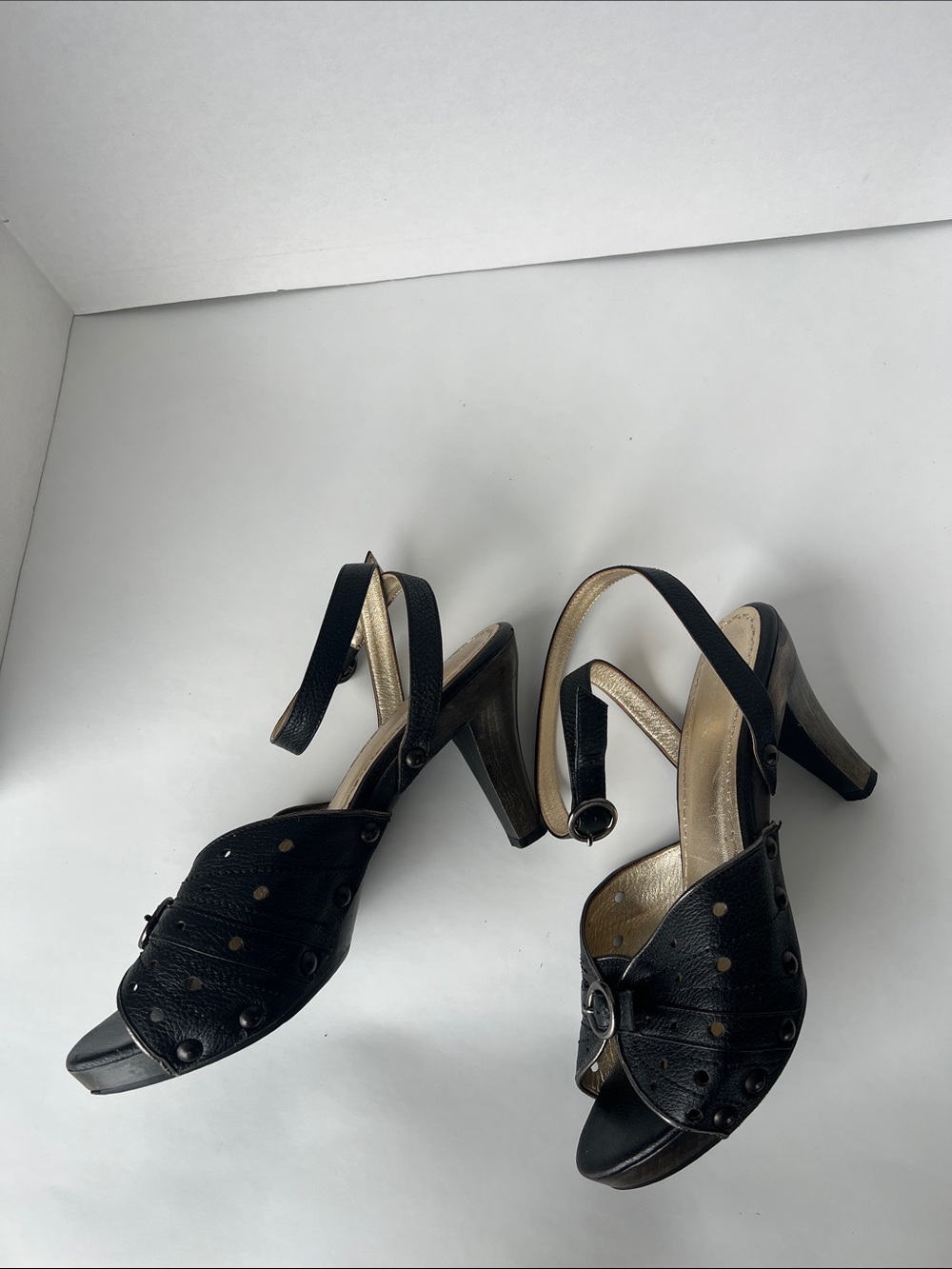 Miho Masui Italian leather peep toe heels - Picture 9 of 14